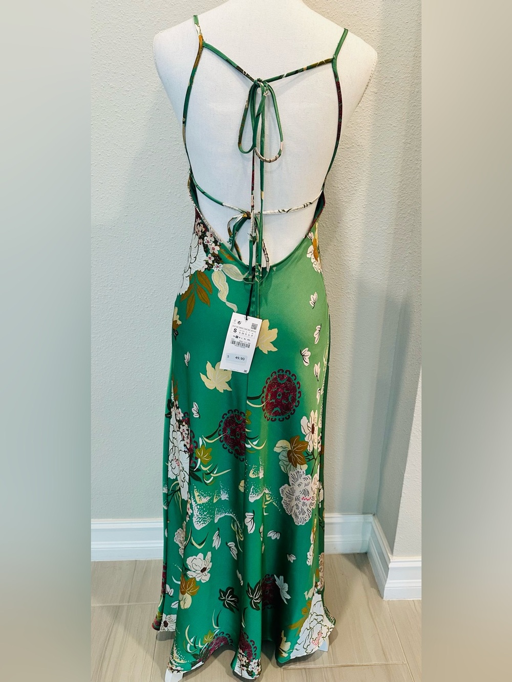 NWT Zara Women’s Size Small - Green Floral Slip Dress - V-Neck Maxi - Picture 4 of 8